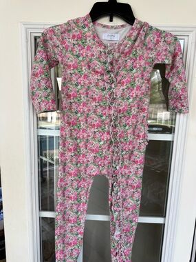 SweetHoney floral ruffle one-piece pajama sz 5 with colorful ruffle full zip